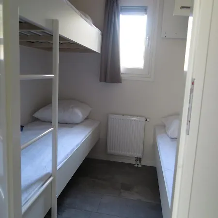 Modern Chalet With Dishwasher, Located In A In Nature Holiday home Hoenderloo