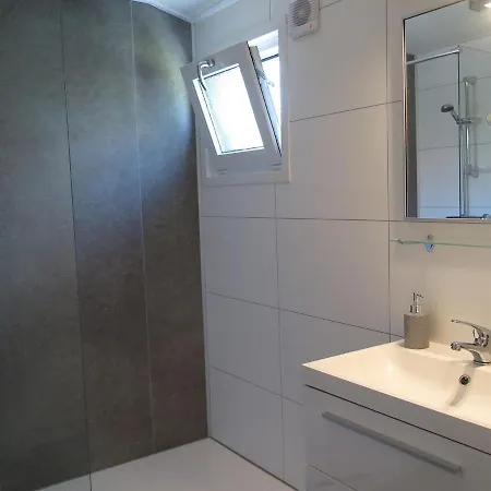 Modern Chalet With Dishwasher, Located In A In Nature *